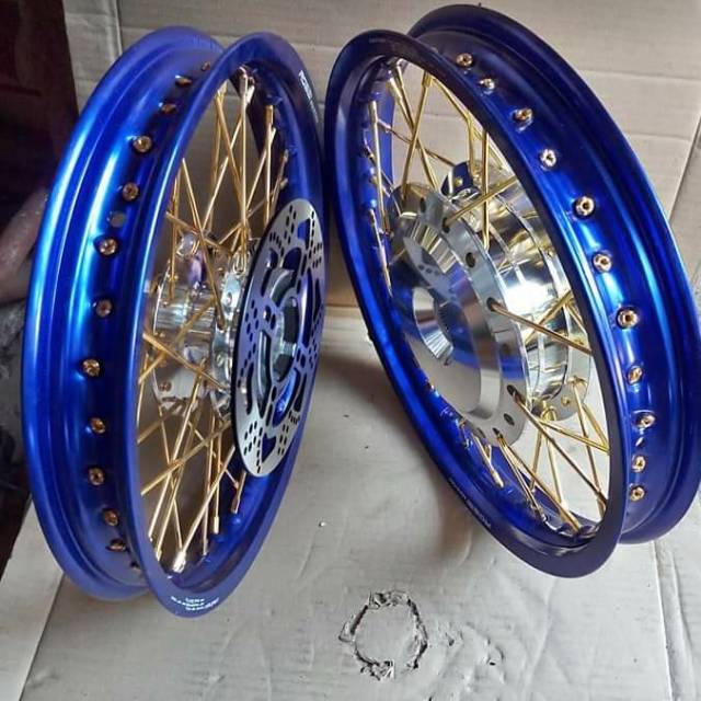 Pelek paketan untuk motor beat vario scopy