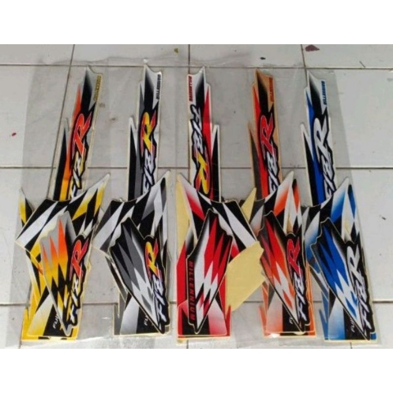 striping Yamaha F1zr milenium tahun 2000