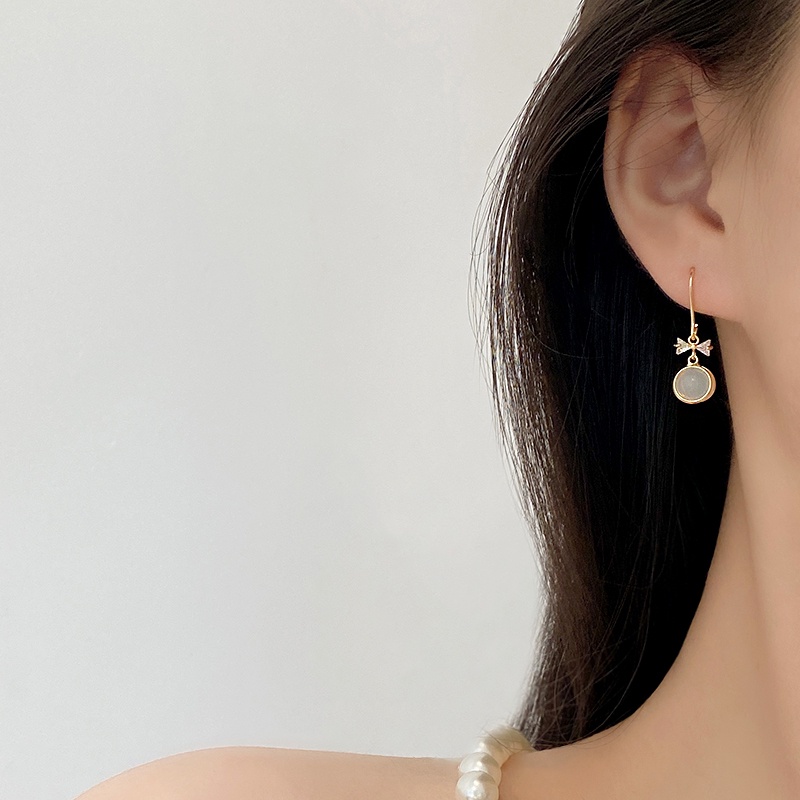 Anting Tusuk Lapis Emas 18k Desain Pita Hias Opal Untuk Wanita