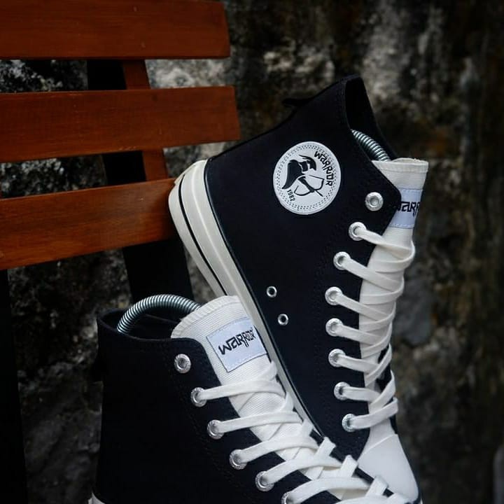 Warrior Poseidon Black White / White Black Original