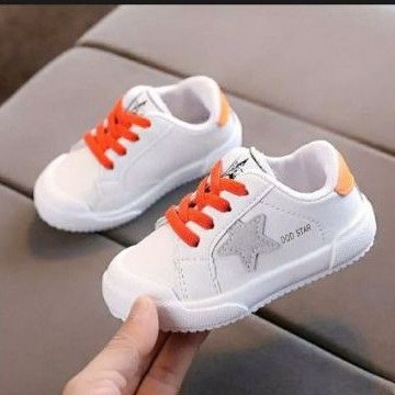 sepatu sneakers kets anak motif bintang terbaru