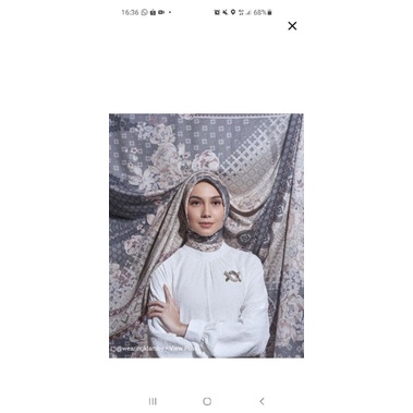 Maharani Scarf Wearing Klamby