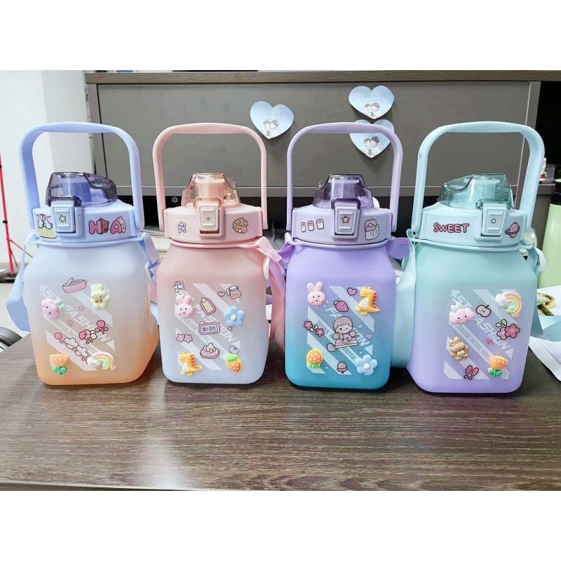 TOKO21GROSIR--BOTOL MINUM ANAK GEMOY KOTAK 3D VIRAL MURAH WARNA GRADASI PASTEL 1.3 LITER  2D &amp; 3D STICKER BOTOL MINUM ANAK TALI PANJANG