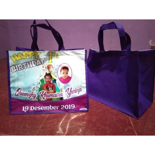 

TAS ULTAH COSTUM SIZE JUMBO