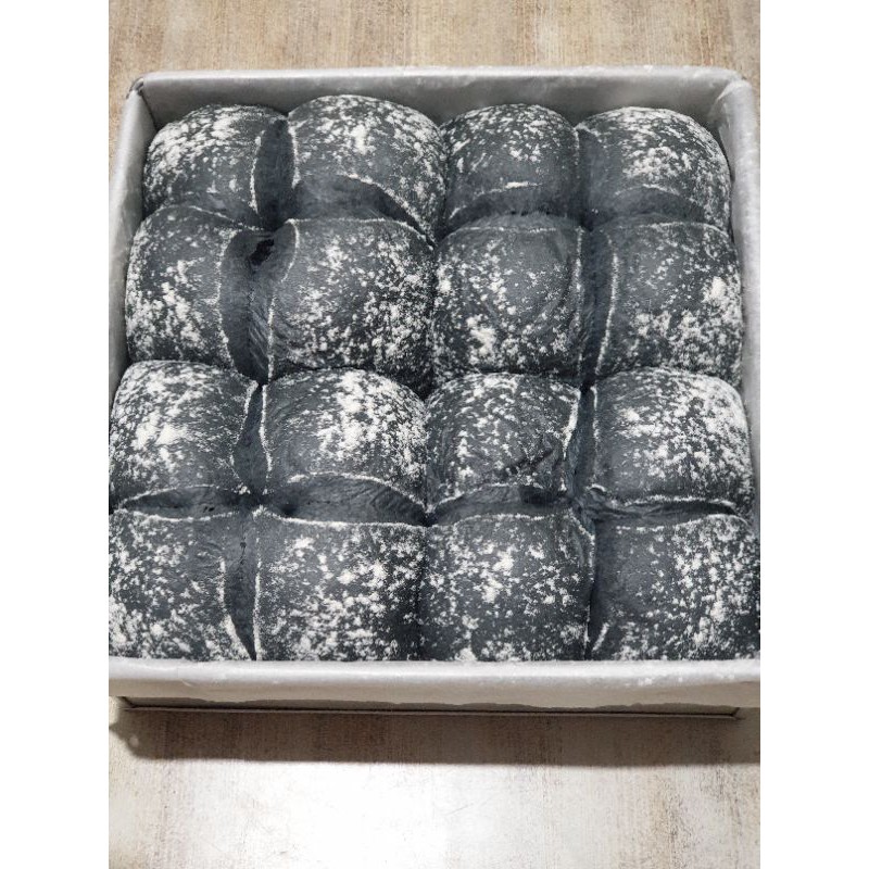 

Black Japanese Milk Bun / Bread / Buns / Roti Kasur Pertama Di Jakarta
