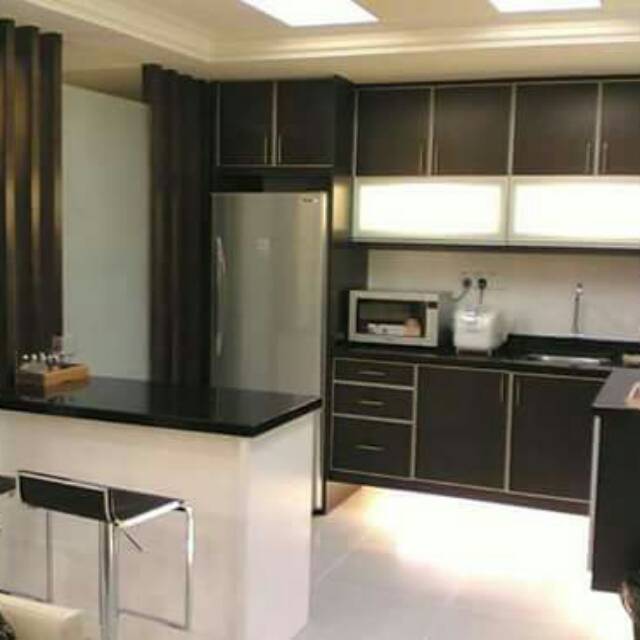 Meja marmer granit dan lantai marmer