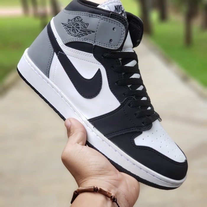 Sepatu Pria Wanita Sneakers Pria Wanita Nike Air Jordan 1 ABU PUTIH HITAM
