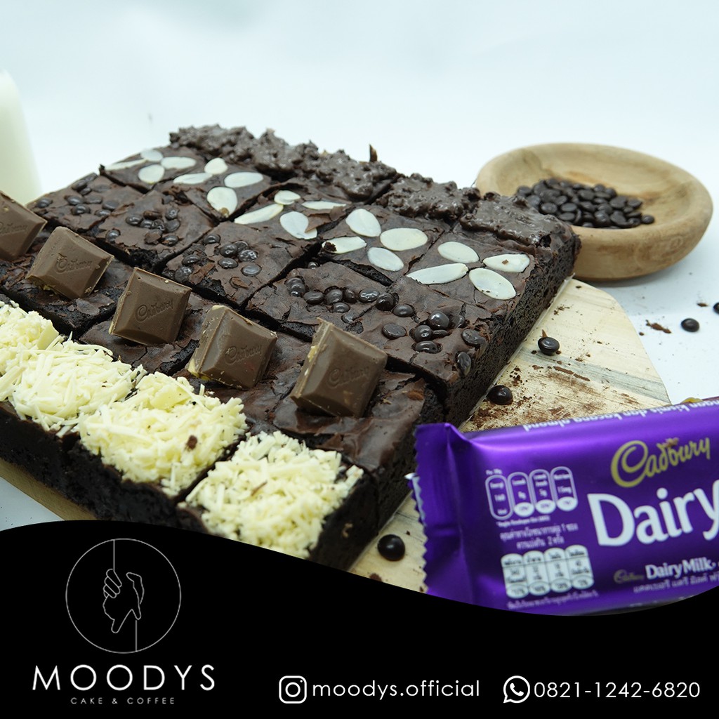 

Moodys Brownies Panggang Premium Mix Topping CADBURY 20x20