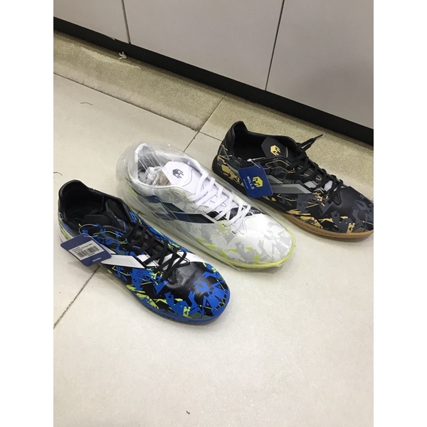 Mills Sepatu futsal Vulcan in