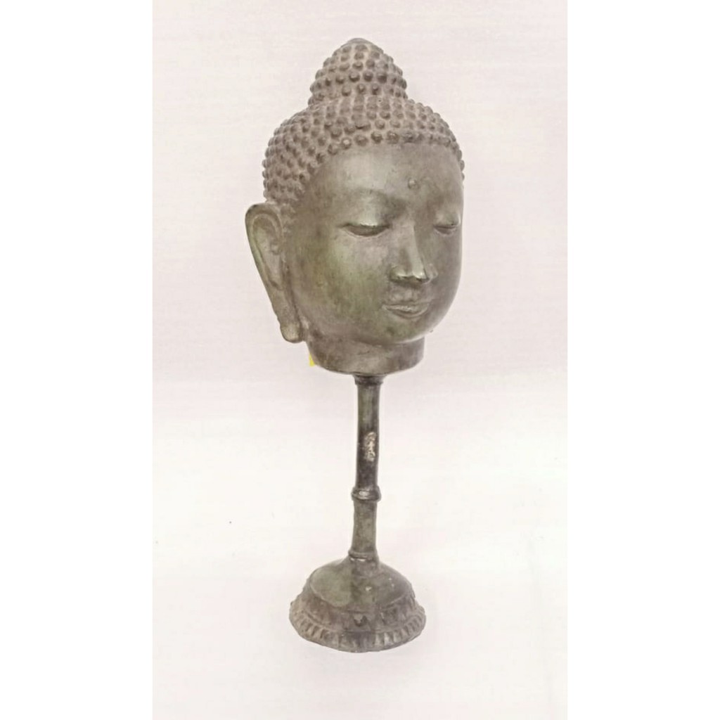 Patung Kepala Buddha