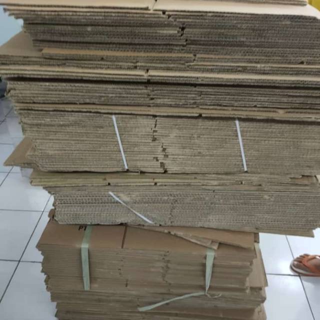 

KARDUS LEBARAN MUARH