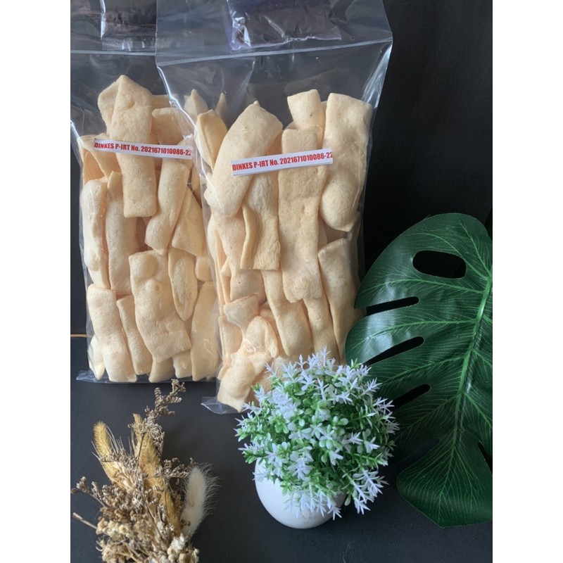 

Kerupuk Krispi/ stik ikan