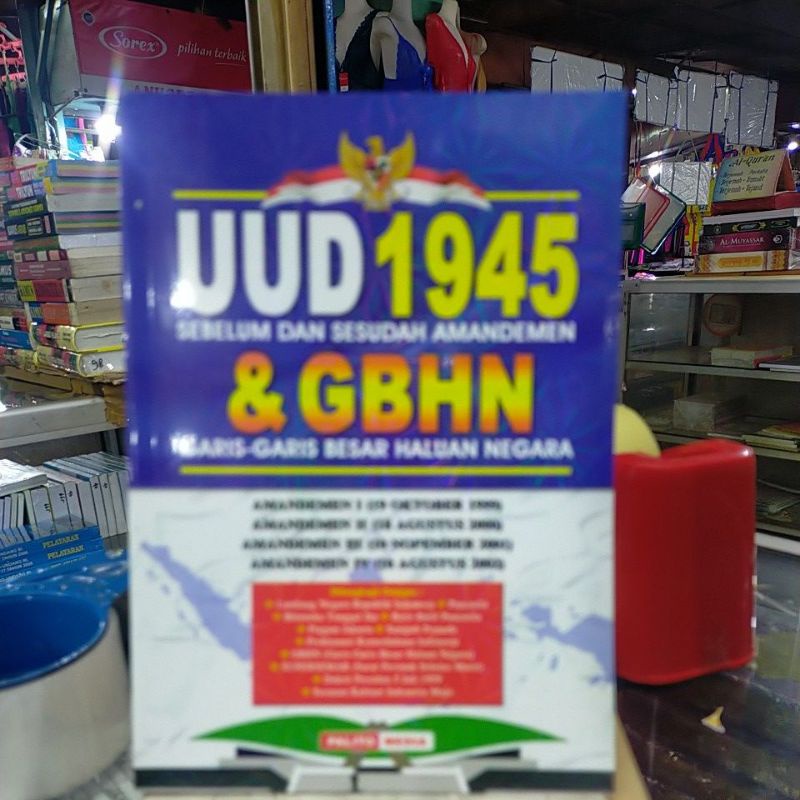 BUKU UUD 1945 AMANDEMEN DAN GBHN DISERTAI PENJELASANYA.