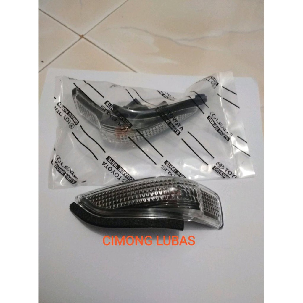lampu sen spion calya sigra 1pc Kanan