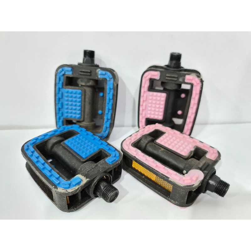 Pedal sepeda As besar bahan Plastik 807