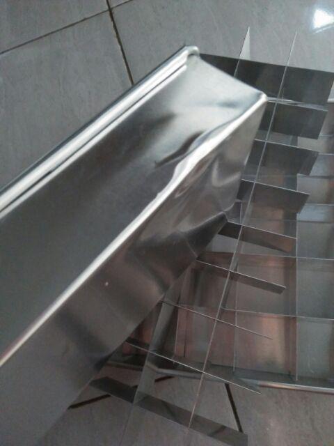 Loyang Sekat Brownis