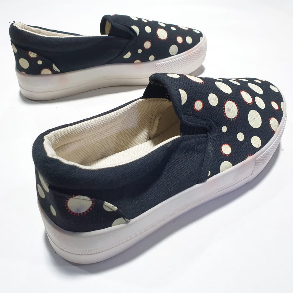 sepatu slip on wanita import bara bara a002b