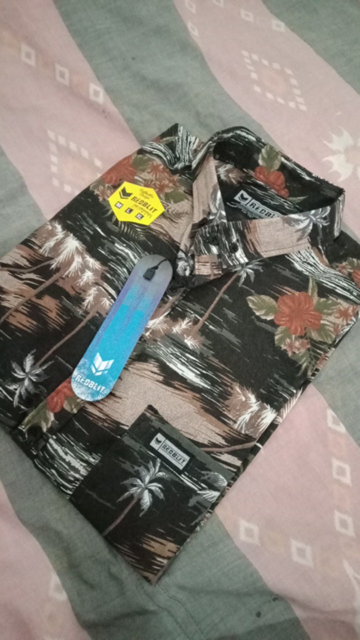 Kemeja Motif Lengan Pendek / Kemeja Surfing Atasan Pria (bisa Cod)