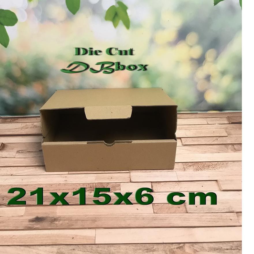 

✰ Hanya [10.10!!] ✰ ( 10 Pcs ) Kardus uk. 21 x 15 x 6 cm...Die Cut untuk kotak Aksesoris dll, model