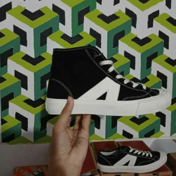 ARL BY HARDWARE HIGH BLACK WHITE