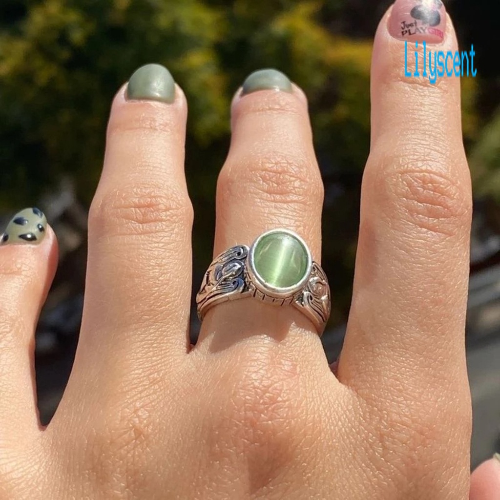 Cincin Model Lebar 2 Warna Aksen Batu Bulan Gaya Vintage Untuk Wanita