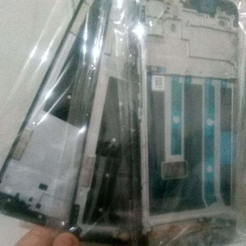 Frame LCD Bazel Bazzel Rangka Mesin Tulang Tengah Tatakan LCD Oppo A15 | A 15 Original