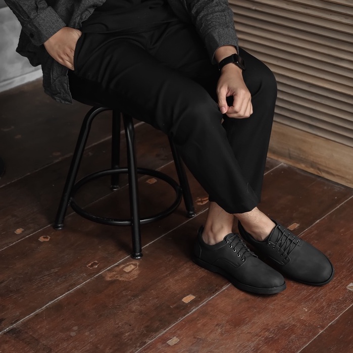 Chester Black | Sepatu Pantofel Formal Kasual Kerja Kuliah Pria/Cowok/Men Ori Lokal | FORIND x Arf