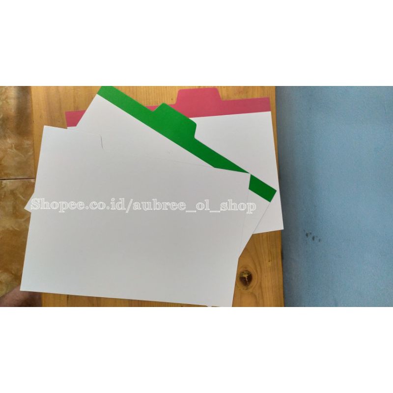 

Guide / Sekat Arsip / Dokumen (Peralatan Kearsipan Standar ANRI)