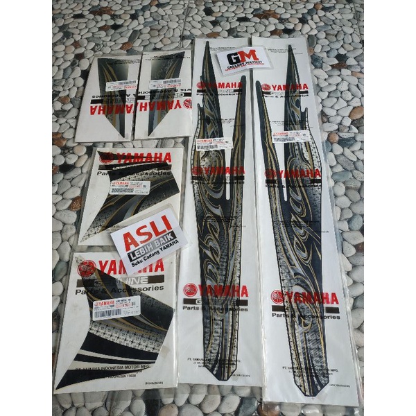 graphic stiker striping Yamaha Vega ZR original putih 2010 2011