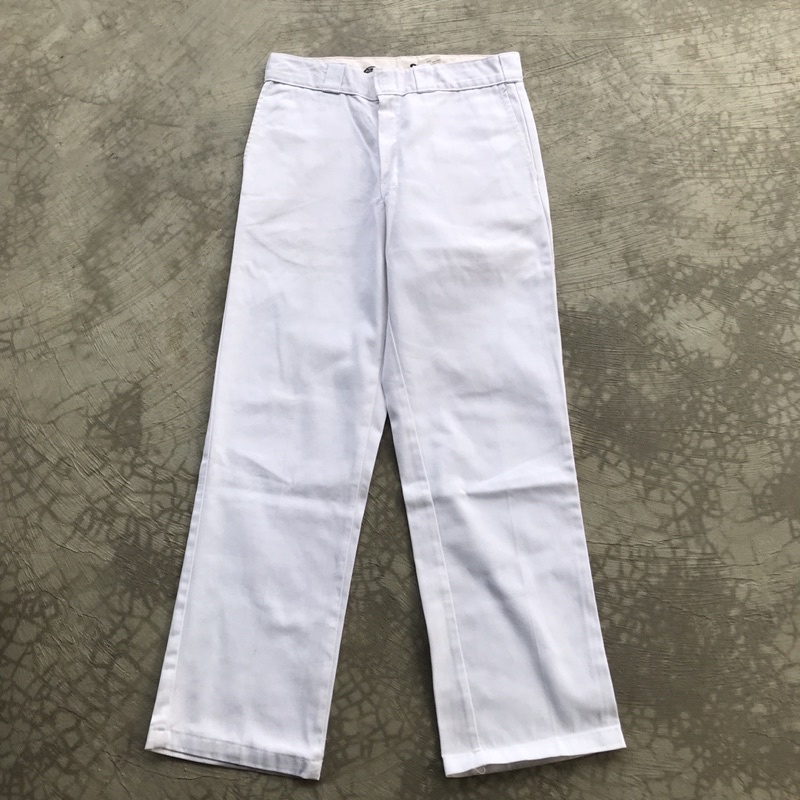 Dickies white 874   Condition : 8/10 Size : 33x32 (LP84:P107:OL23) Minus : noda samar