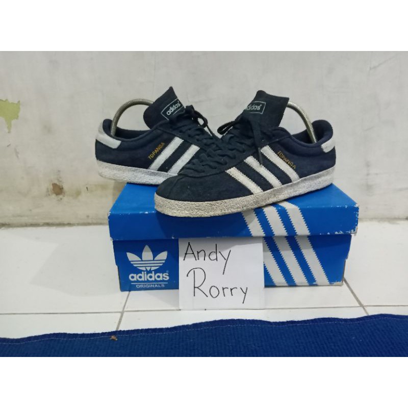 adidas Topanga