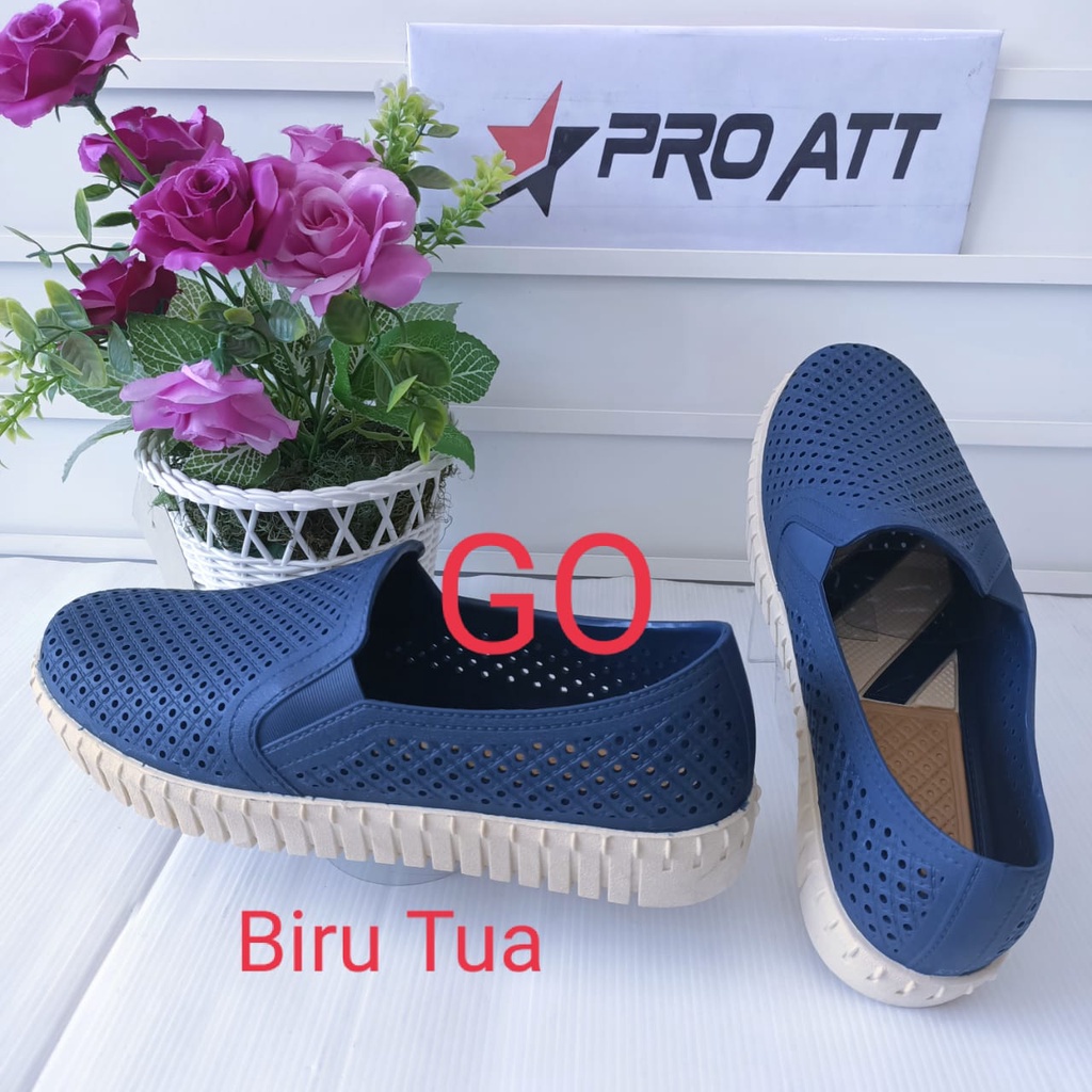 sogo ATT LIW Sepatu Karet Wanita Berlubang Anti Slip Anti Gerah Empuk Dan Awet Original