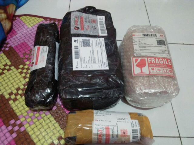 Daia Deterjen Detergent Dan Softener Pink 555 Gram