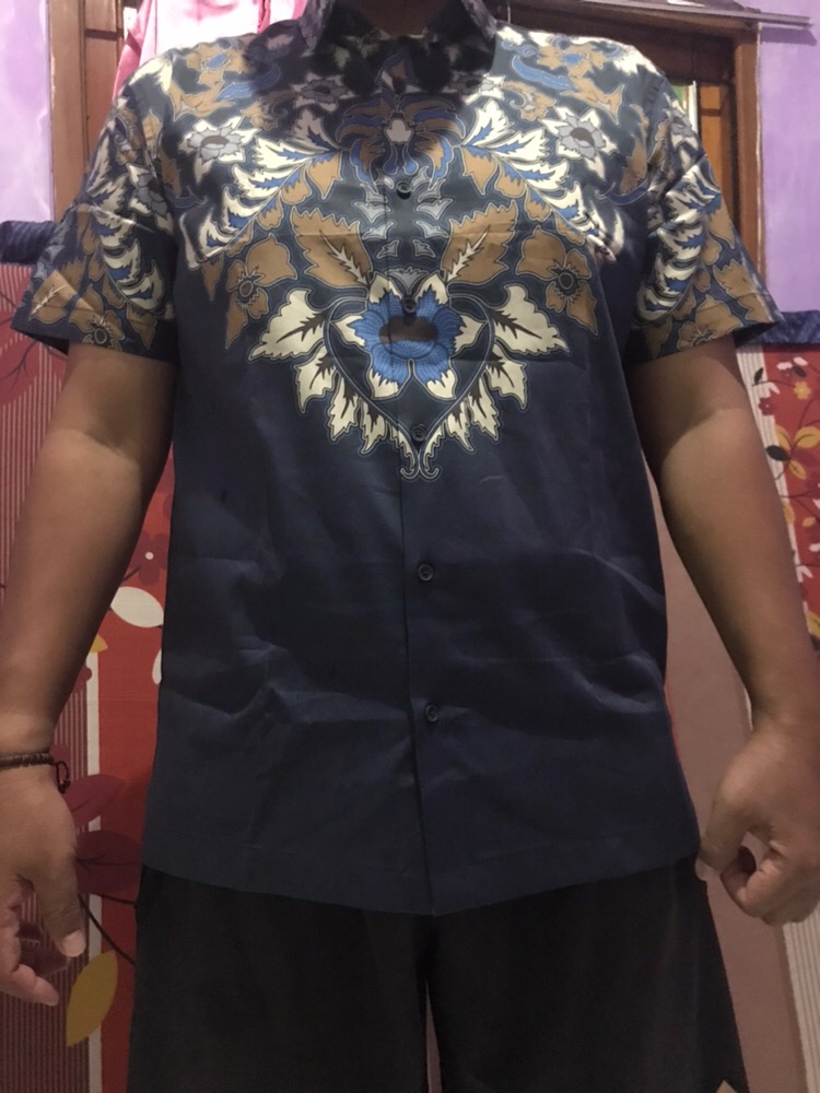 Manzone Kemeja Batik Pria Lengan Pendek Modern Fit Asoka-navy