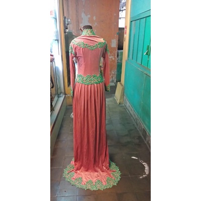 kebaya  bludru dusty pink