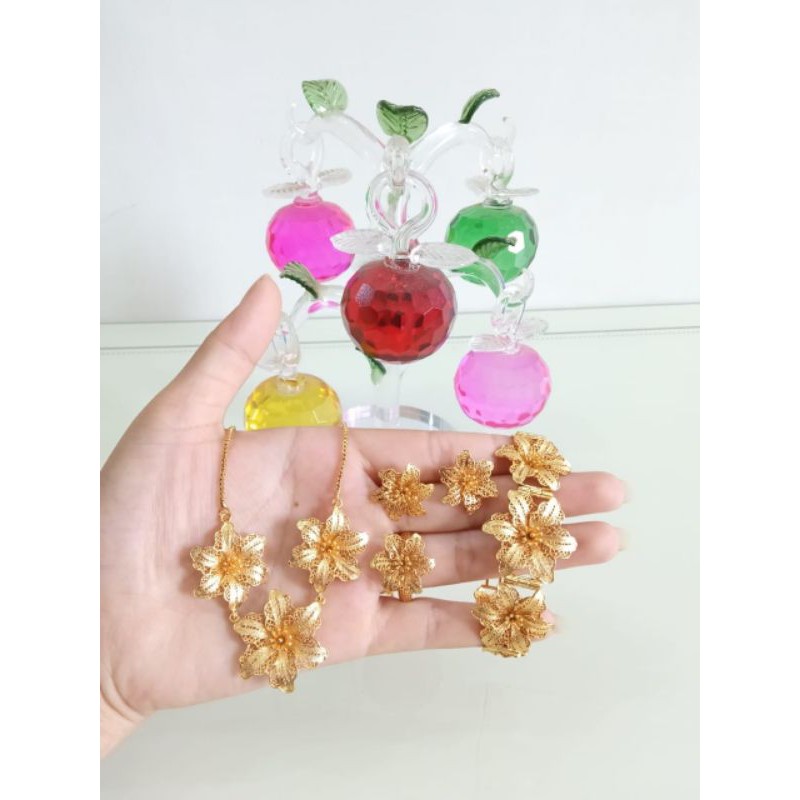 set perhiasan kendari