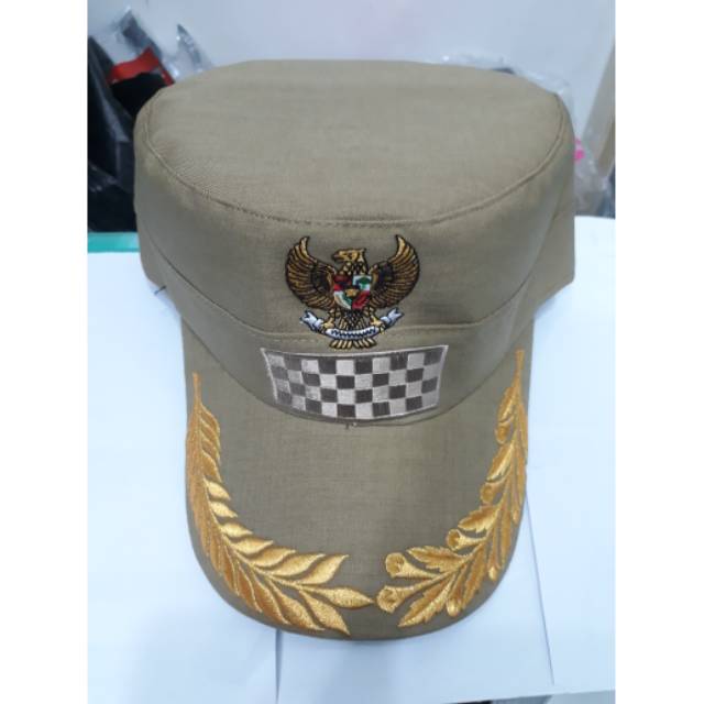 Topi komando lurah
