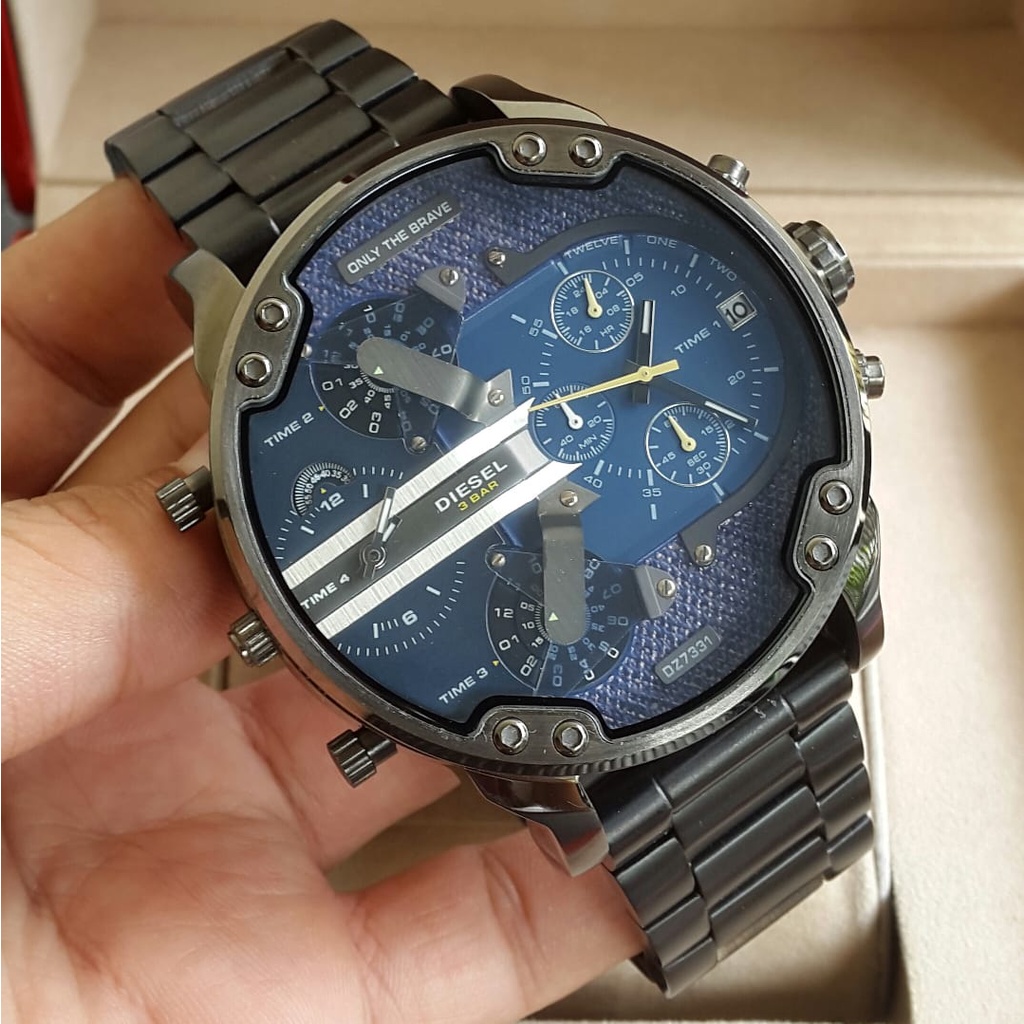 JAM TANGAN PRIA DIESEL GOZILA 4TIME TYPE GGH/ Diesel Gozila 4time type GGH Chrono aktif Tanggal aktif Mesin battery/ JAM TANGAN PRIA DIESEL