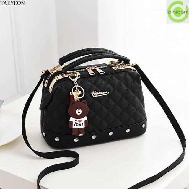 Tas Selempang Fashion Stud Bawah TAE YANG-DINDAN Free Boneka Import ASLI