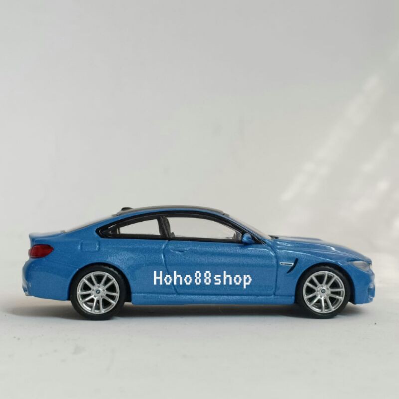 MiniGT no.122 Skala 64 BMW M4 Warna Marina blue metalic