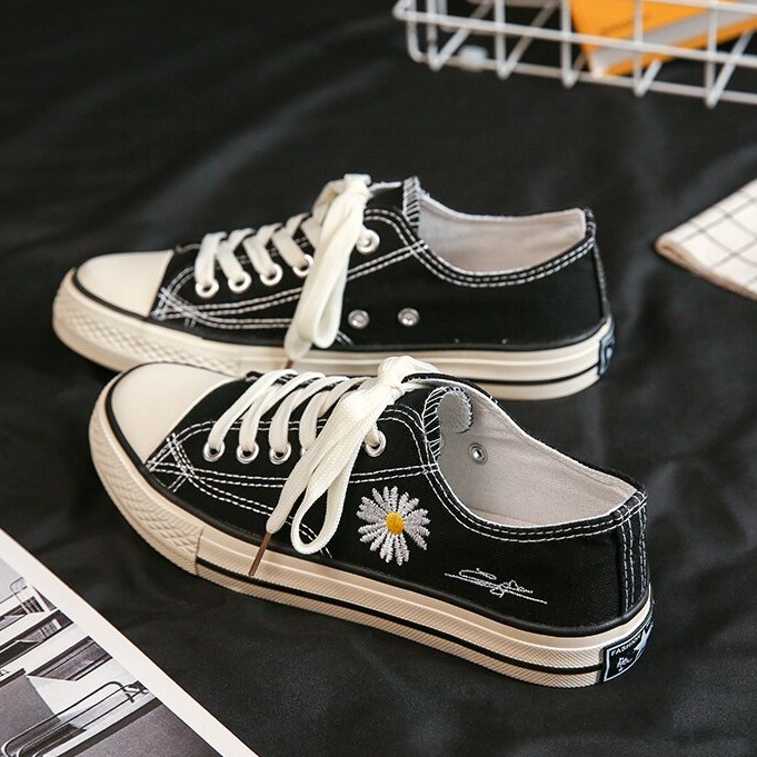 Wnot Shoes Premium Sepatu Pria Import canvas  tali / Sneakers Kevin Import