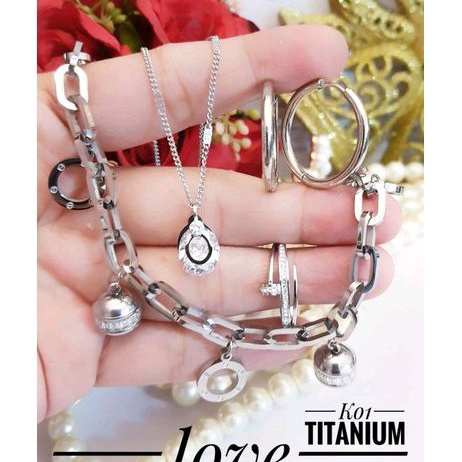 Set Perhiasan Silver Titanium Wanita Import 219224