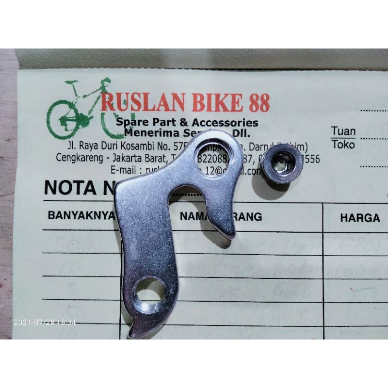 drop out frame united.  hanger rd sepeda.  anting-anting rd sepeda sesuai iklan foto toko