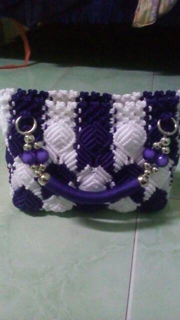 Tas talikur motif daun