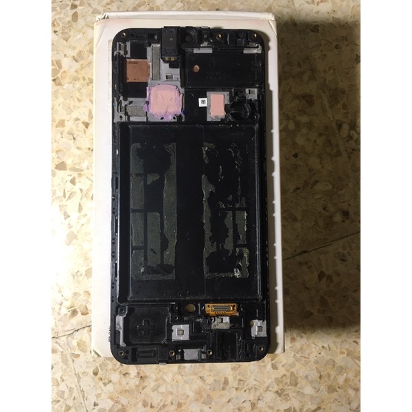 lcd samsung a50 retak