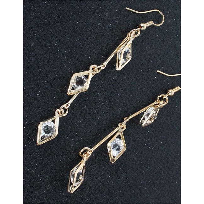 LRC Anting Gantung Fashion Golden Geometric Alloy Diamond Earrings K44453