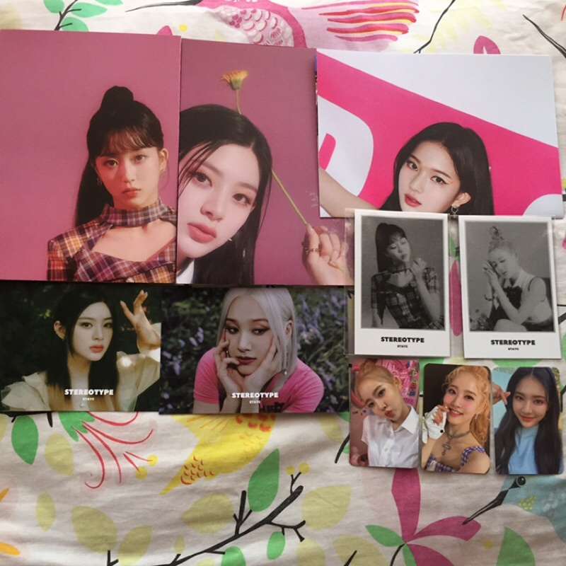 stayc stereotype album photocard isa seeun sumin sieun pc stereotype poster album