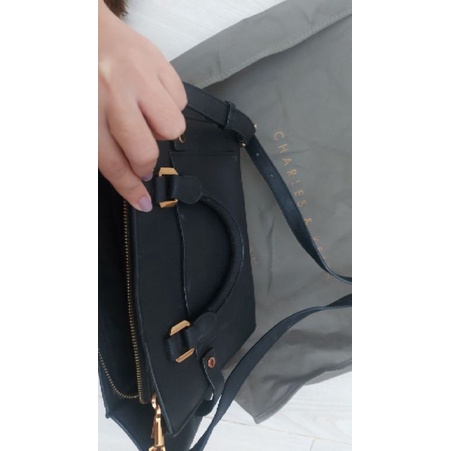 tas charles n keith