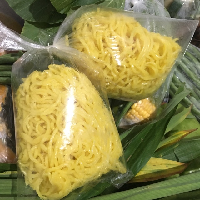 

Mie kuning basah 2 bungkus kecil