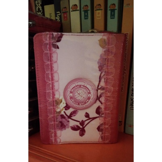 AlQuran Kecil Resleting - AlQuran Terjemahan - AlQuran  Pelangi Rainbow Maryam A6